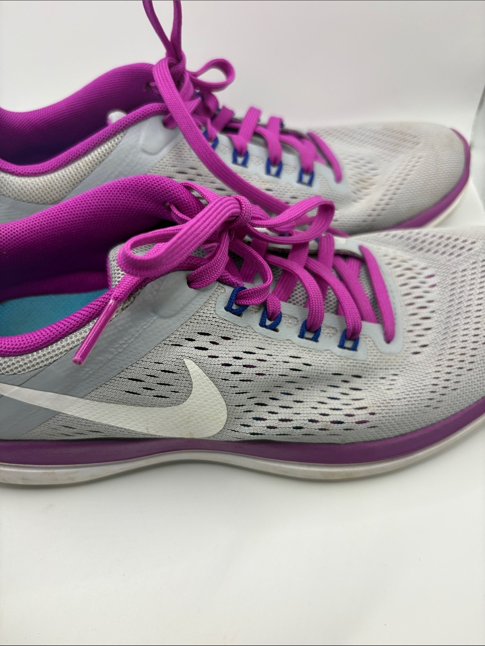 Nike Women's Light Gray and Purple-Pink Athletic Running Shoes Lightweight sz 7